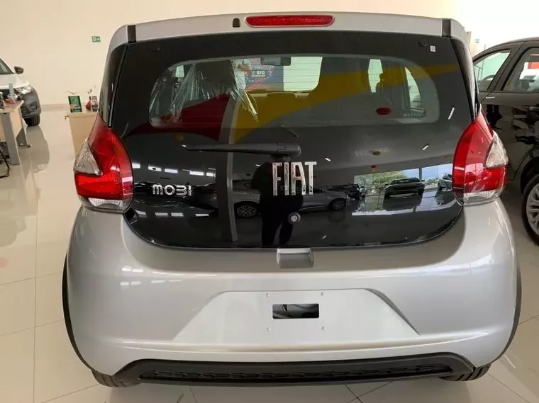 Fiat Mobi Prata 6