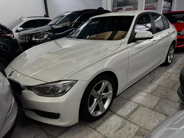 BMW 320i Branco 12