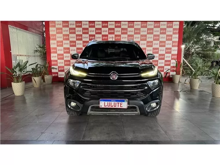 Fiat Toro Preto 1