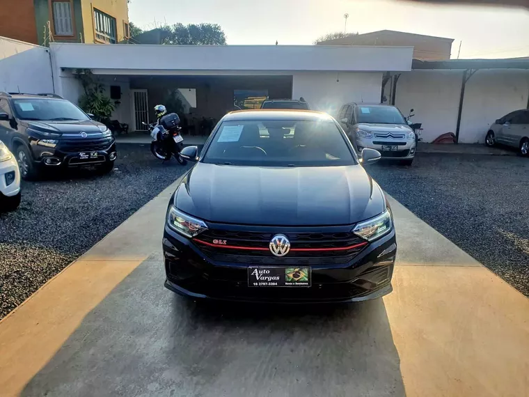 Volkswagen Jetta Preto 2