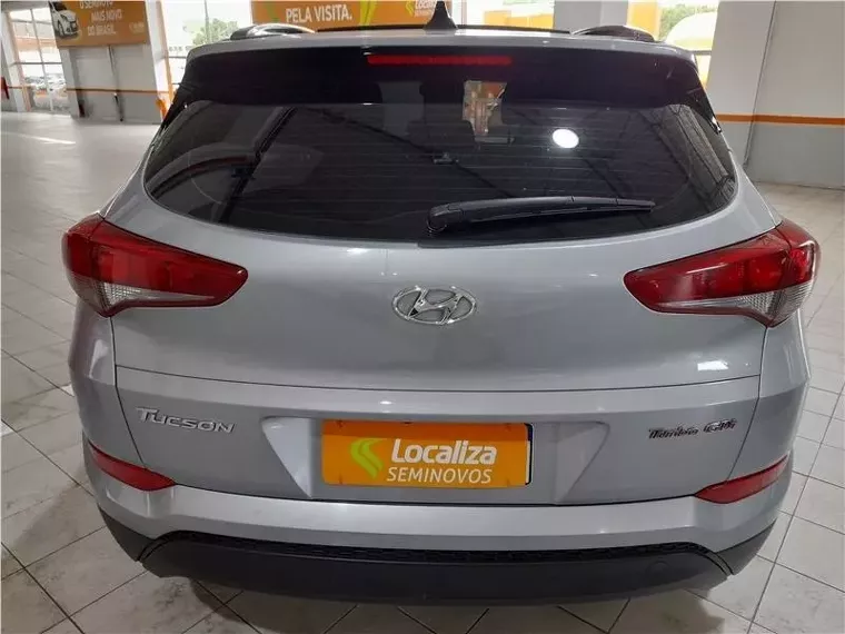 Hyundai Tucson Prata 2