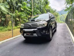 Toyota Hilux SW4