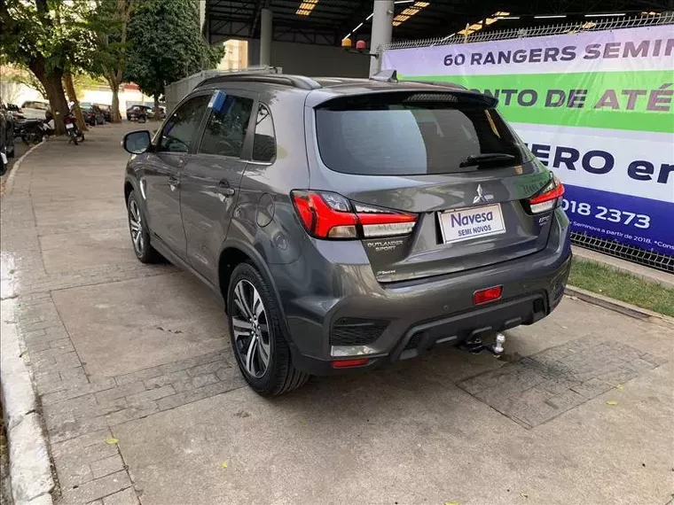 Mitsubishi Outlander Cinza 10