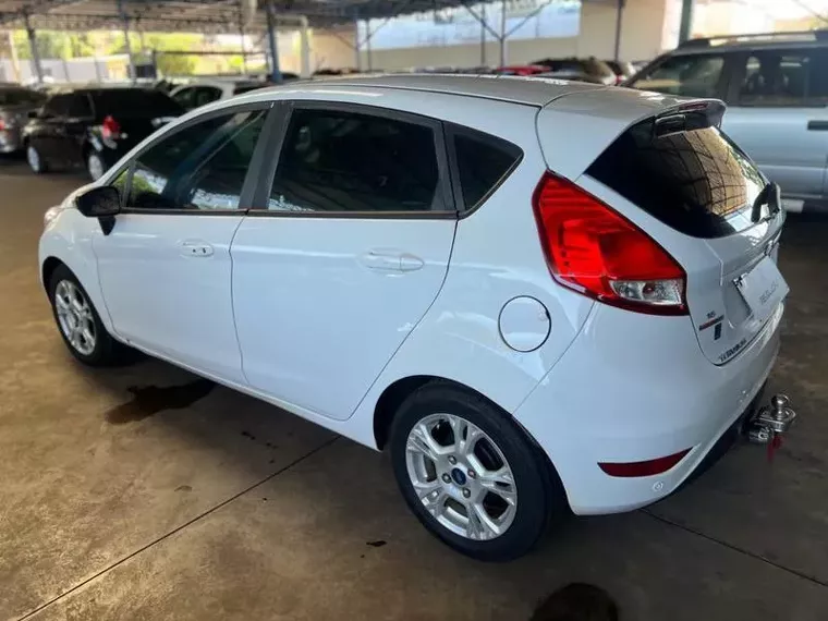 Ford Fiesta Branco 7