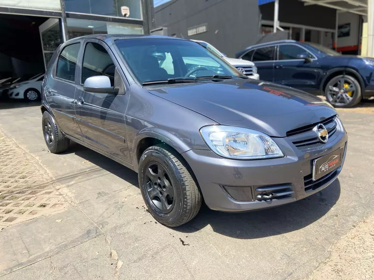 Chevrolet Celta Cinza 2