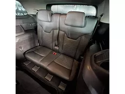 Jeep Commander
