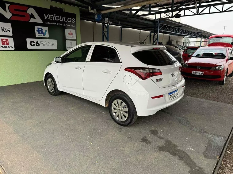 Hyundai HB20 Branco 7