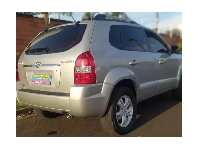 Hyundai Tucson Prata 8