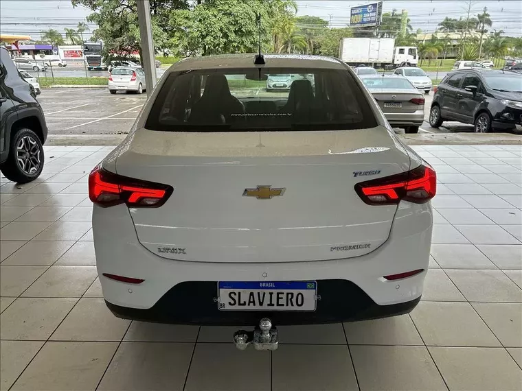 Chevrolet Onix Branco 10