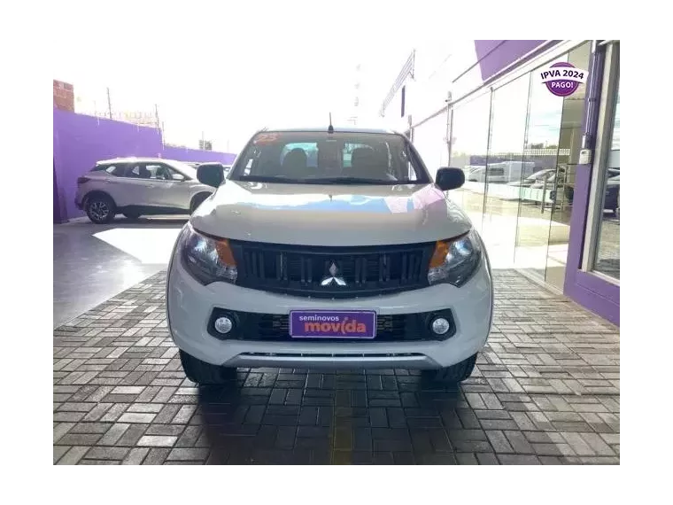 Mitsubishi L200 Branco 7