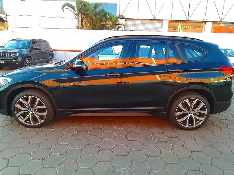 BMW X1 Preto 5