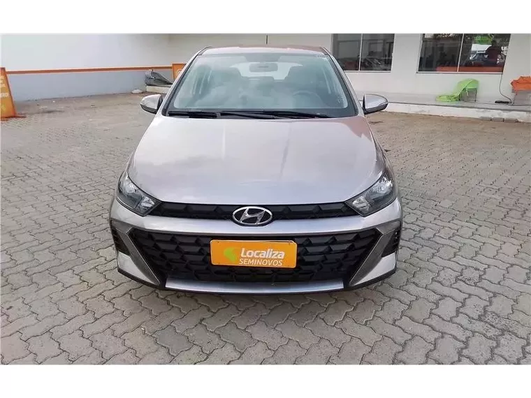 Hyundai HB20 Prata 12