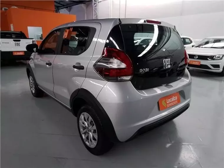 Fiat Mobi Prata 6