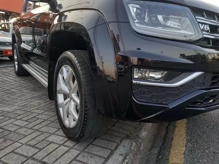 Volkswagen Amarok Preto 17