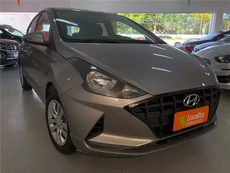 Hyundai HB20 Prata 6