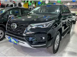 Toyota Hilux SW4