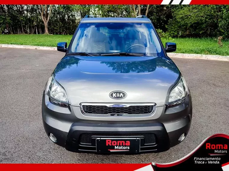 KIA Soul Cinza 10