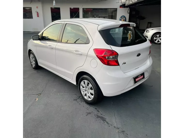 Ford KA Branco 4