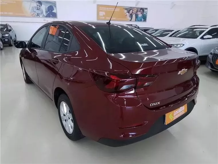 Chevrolet Onix Vermelho 12