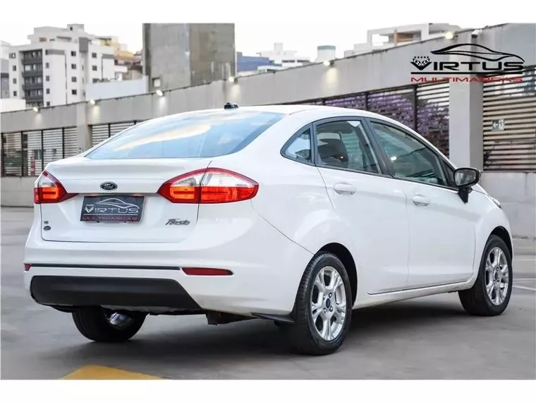 Ford Fiesta Branco 5