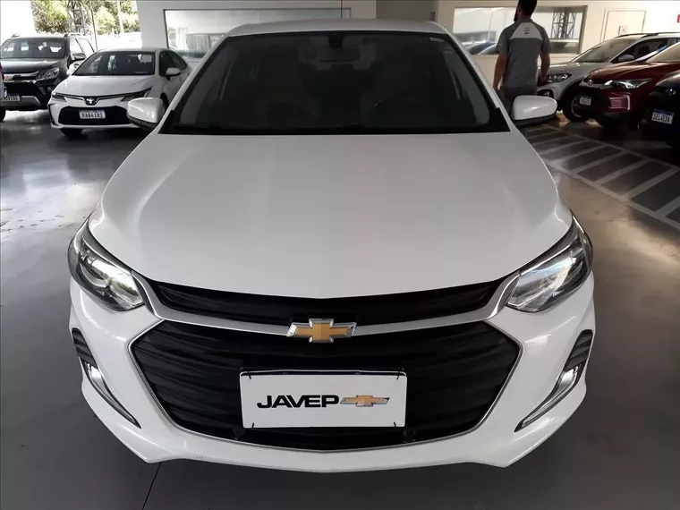 Chevrolet Onix Branco 9