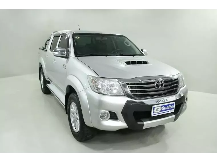 Toyota Hilux Prata 3