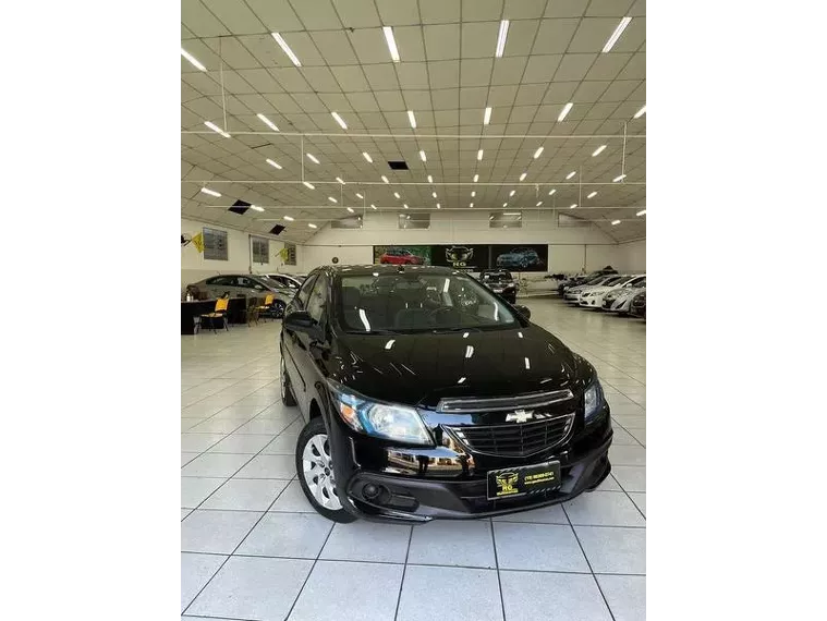 Chevrolet Prisma Preto 1