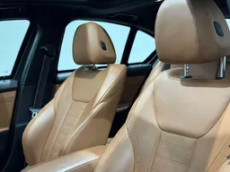 BMW 330i