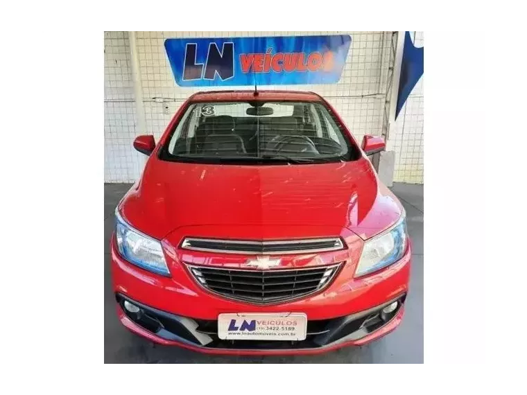 Chevrolet Prisma Vermelho 1