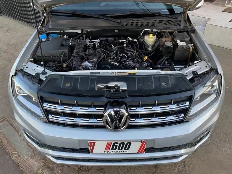 Volkswagen Amarok Prata 10