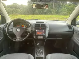 Volkswagen Polo Sedan
