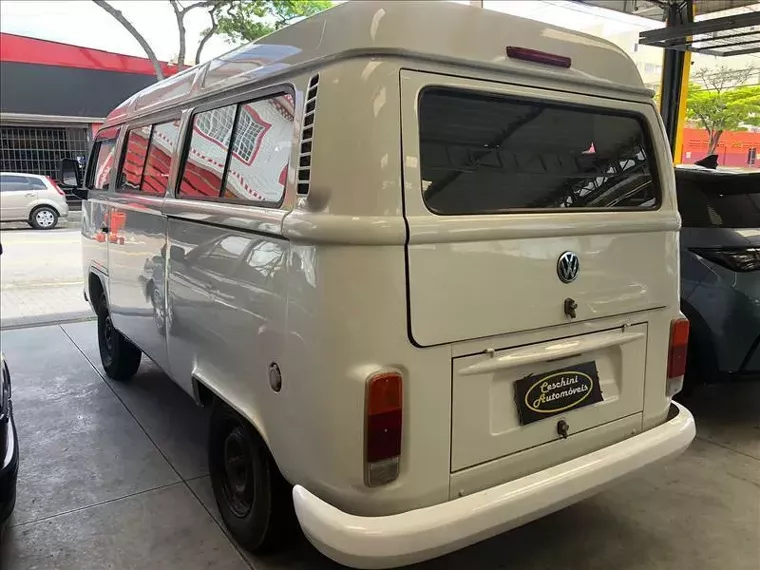 Volkswagen Kombi Branco 2