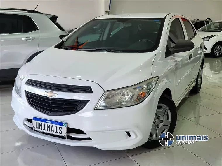 Chevrolet Onix Branco 4