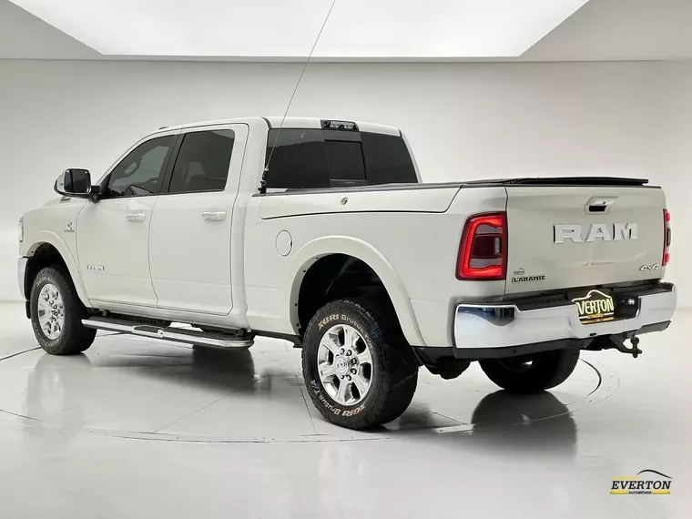 RAM 2500 Branco 15