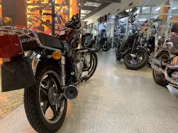 Suzuki Intruder