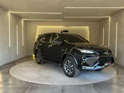 Toyota Hilux SW4