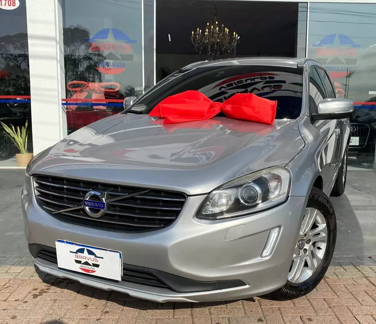 Volvo XC60 Prata 1