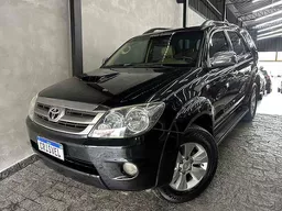 Toyota Hilux SW4