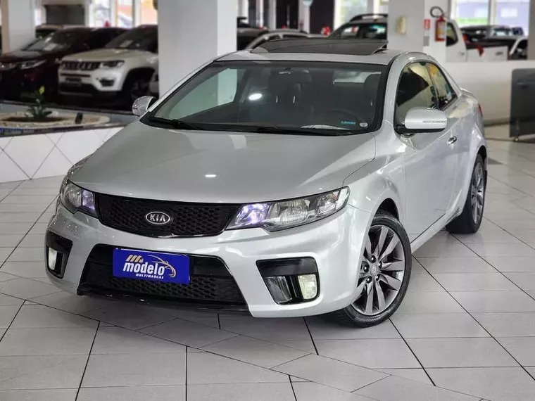 KIA Cerato Prata 17