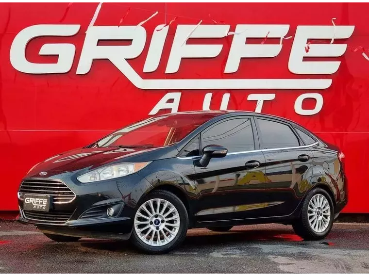 Ford Fiesta Preto 1