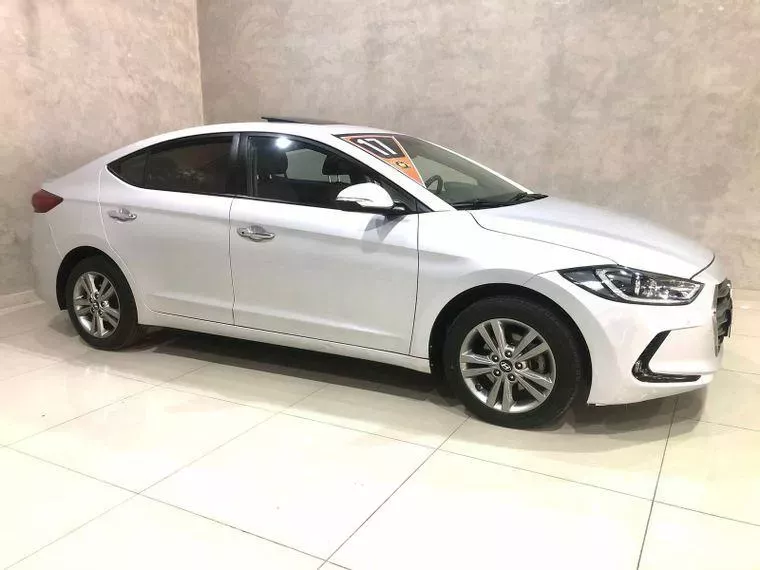 Hyundai Elantra Prata 5