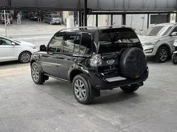 Mitsubishi Pajero TR4