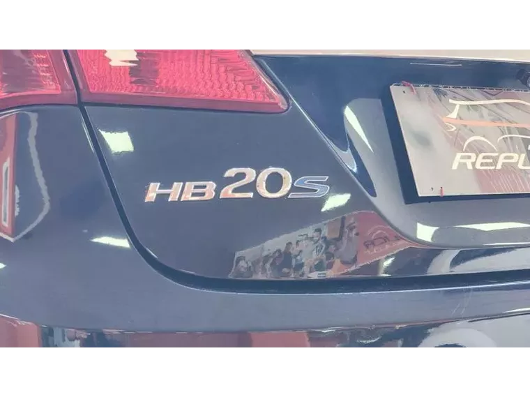 Hyundai HB20S Azul 6