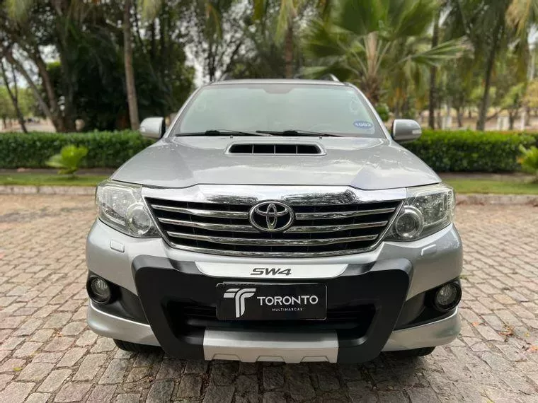 Toyota Hilux Cinza 2