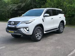 Toyota Hilux SW4