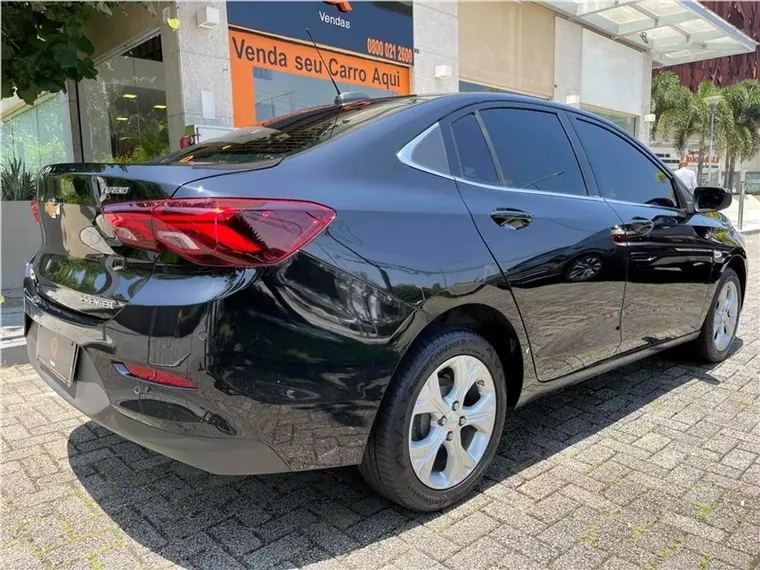 Chevrolet Onix Preto 4