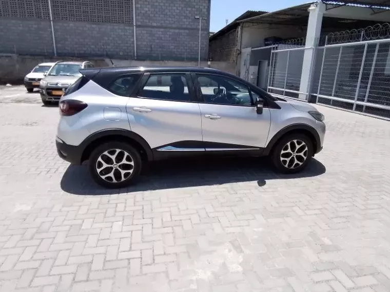 Renault Captur Prata 6