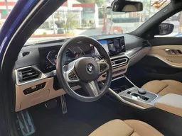 BMW 320i
