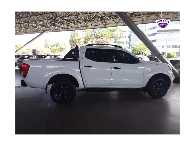 Nissan Frontier Branco 1