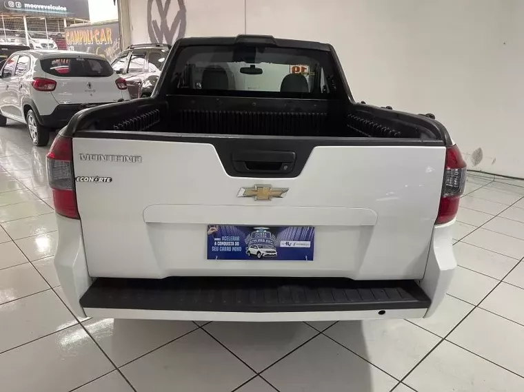 Chevrolet Montana Branco 2